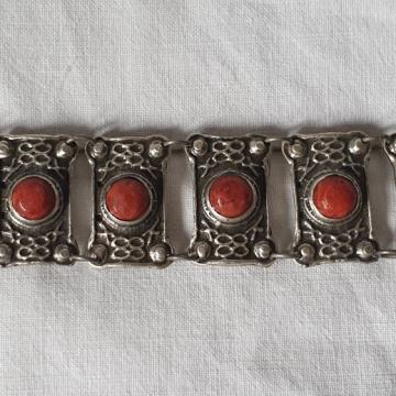 Narukvica s koraljima