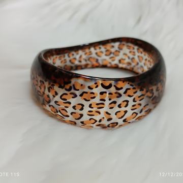 narukvica s "leopard" uzorkom