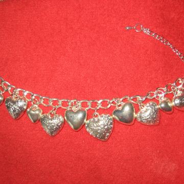 NARUKVICA NA SRCETA -  N O V O