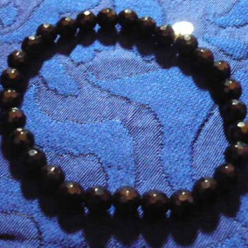 NARUKVICA ONIKS KAMENJE na rastezljivoj gumici