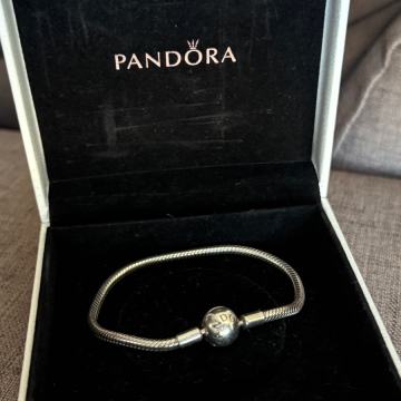 Narukvica Pandora Moments original