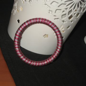 LJUBIČASTA NARUKVICA NOVA