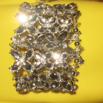 NARUKVICA - NOVO - većih dimenzija