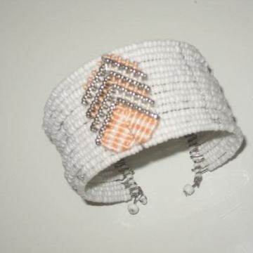 BIJELA NARUKVICA - NOVO