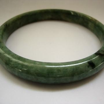 NARUKVICA OD ZELENOG ŽADA VINTAGE STARINA