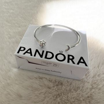 Pandora Narukvica Moments Moon & Stars NOVO ORGINAL