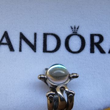 Pandora privjesak srebro sa žigom mačka