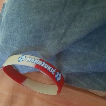 Prodajem narukvicu za ruku