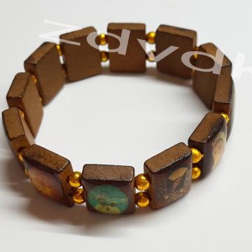 RASTEZLJIVA DRVENA NARUKVICA SA SLIKAMA SVETACA