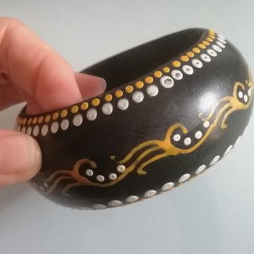 Oslikana drvena narukvica