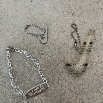 Nike privjesci i narukvica made for woman