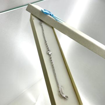 SREBRNA NARUKVICA SA CIRKONOM