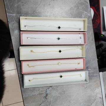 SREBRNA NARUKVICA DJETELINA