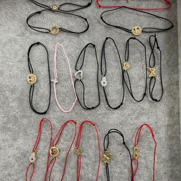 SREBRNA NARUKVICA KONAC RAZNI MOTIVI