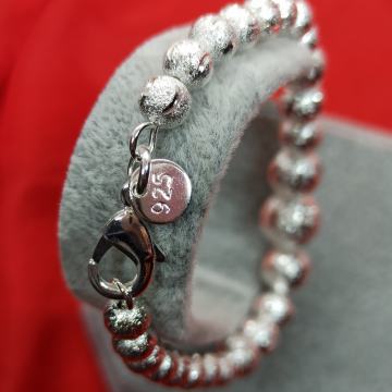 narukvica sa kuglicama