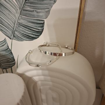 SREBRNA NARUKVICA S NATPISOM LOVE  - NOVO