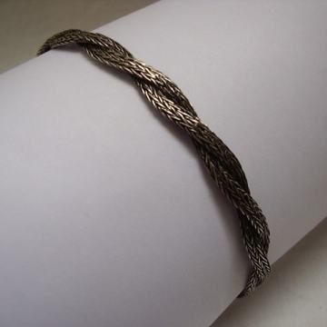 SREBRNA NARUKVICA PLETENA 02  iz 1900-1920
