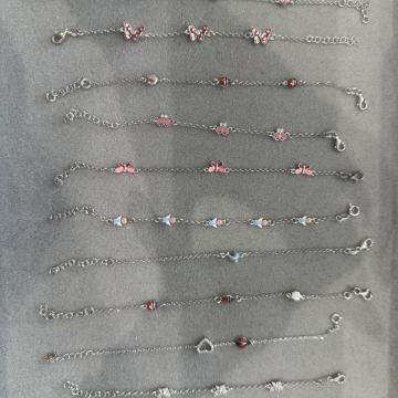 SREBRNA NARUKVICA RAZNI MOTIVI