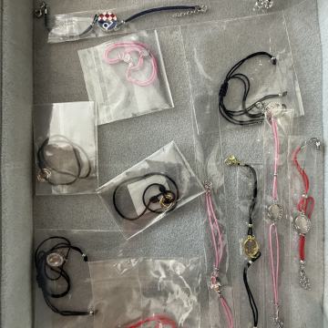 SREBRNA NARUKVICA ŠPAGA RAZNI MOTIVI