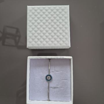 Srebrna narukvica "urokljivo oko"