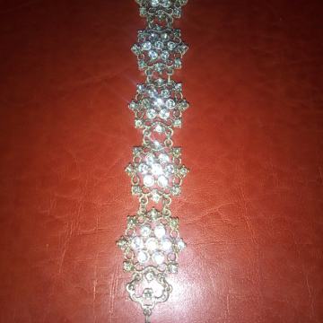 Stara bijela narukvica - BIŽUTERIJA