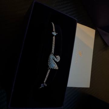 Swarovski „Swan” narukvica – nova