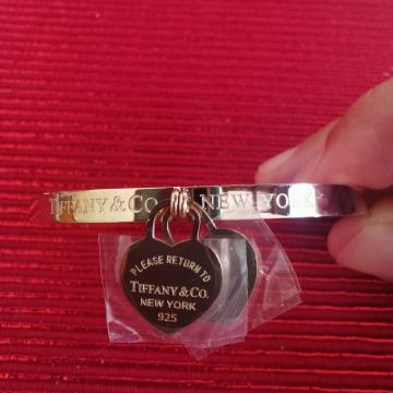 Tiffany & Co. narukvica, kirurški čelik, nova