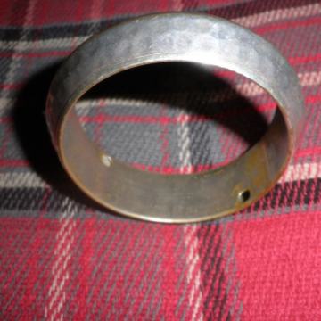 ŽENSKA METALNA NARUKVICA - PROMJER 6,5cm