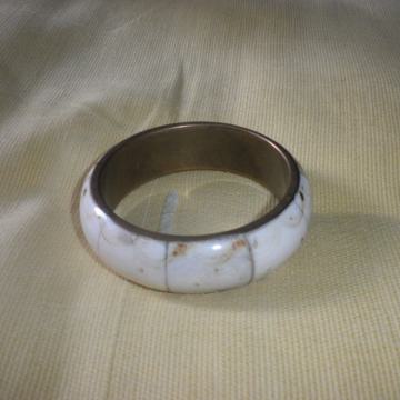 ŽENSKA METALNA NARUKVICA - PROMJER 6,5cm