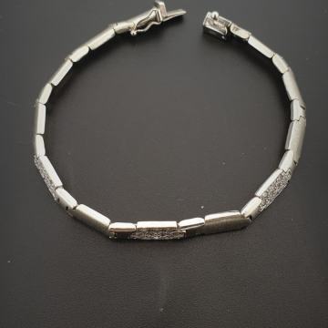 ZLATNA NARUKVICA 14K (.585) 11,07G ***DO 12 RATA*** R1, POVOLJNO!