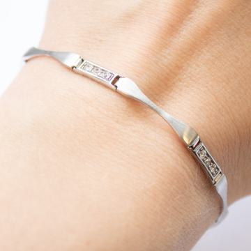 ZLATNA NARUKVICA S CIRKONIMA 14K (585) 6,71 grama NOVO • GOLD SHOP •