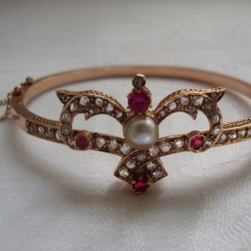 ZLATNA NARUKVICA DIJAMANTI RUBINI BISER 18KT ZLATO 19.st