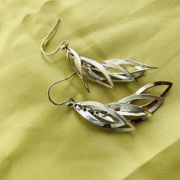 3D NAUŠNICE S LISTIĆIMA