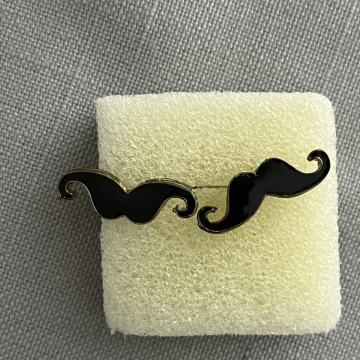 Brkovi naušnice / RASPRODAJA