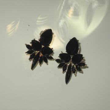 CRNO - ZLATNE NAUŠNICE - NOVO