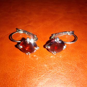 Crvene naušnice - BIŽUTERIJA