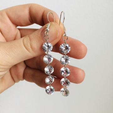 DUGE VISEĆE ELEGANTNE NAUŠNICE S KRISTALČIĆIMA