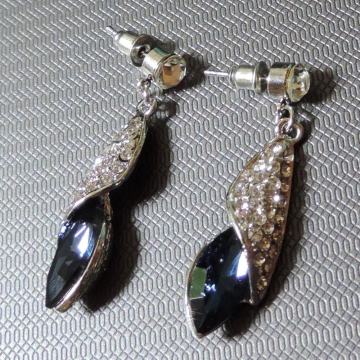 Elegantne naušnice s plavim kristalom i cirkonima