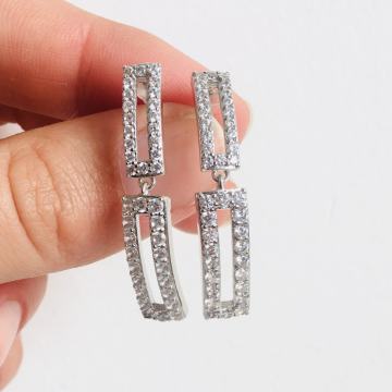 ELEGANTNE PROFINJENE NAUŠNICE