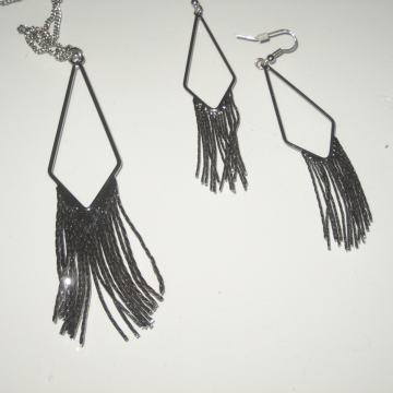 KOMPLET OGRLICA + NAUŠNICE  - NOVO