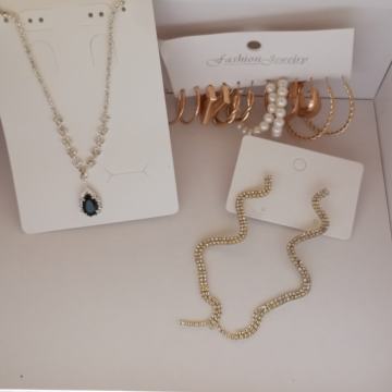 Lot nausnice+ogrlica