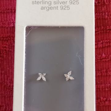 Male srebrene nausnice