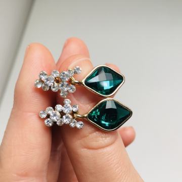 MINT JADE ZELENO ZLATNE NOVE NAUŠNICE