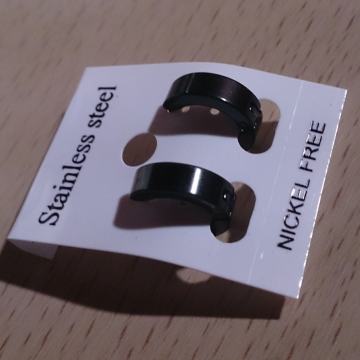 Muške crne naušnice