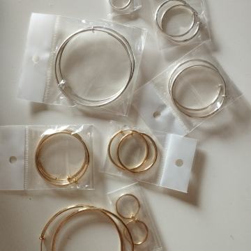 Naušnice bizuterija zlatne i srebrne