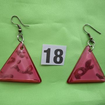 NAUŠNICE. Br-18. Trokut roza boje-epoks..Mob