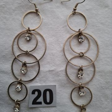 NAUŠNICE. Br-20. 5 metal krugova-4 kristala. Mob