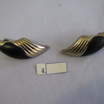 NAUŠNICE  Br-4 Crno Zlatni list Metal SAND-2