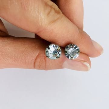 NAUŠNICE S CIRKONOM