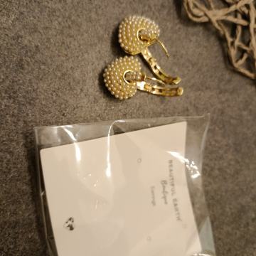 Naušnice kao nove SRCA